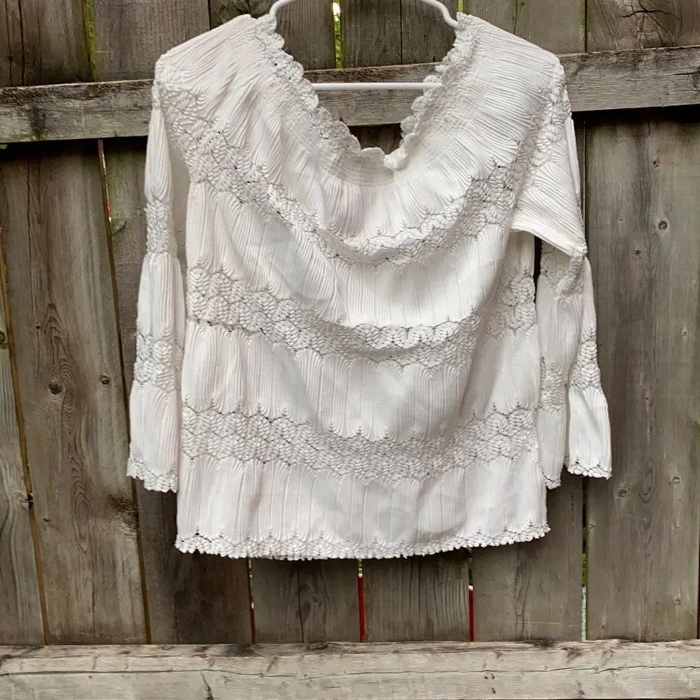 Say what Cold shoulders top sz. S